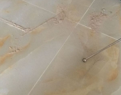 清流瓷砖空鼓维修公司分享粘合剂选择不当在瓷砖铺贴过程中可能导致以下问题